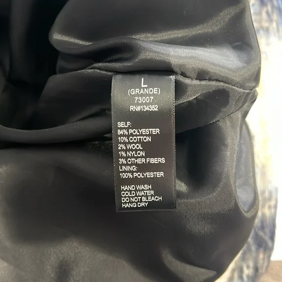 NWT women’s shacket - Picture 9 of 9